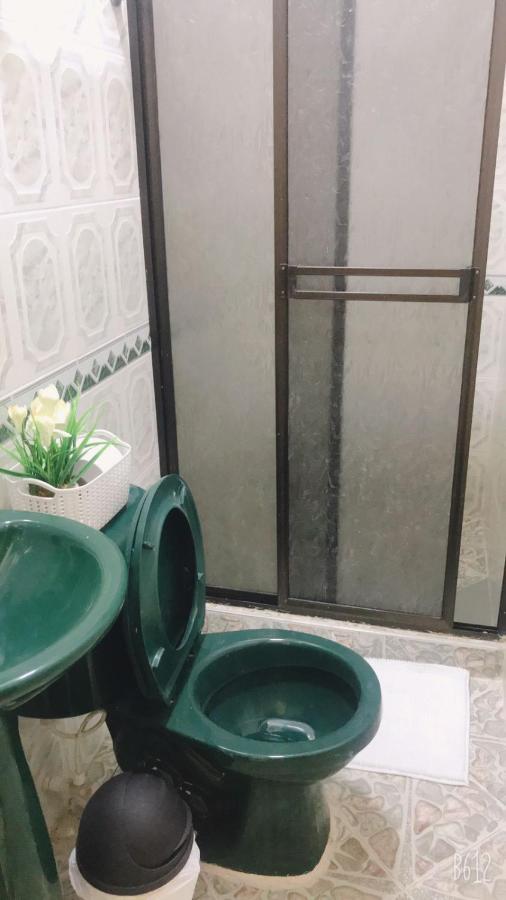 Habitacion Privada En Jardin Cerca Al Parque Hotel Eksteriør billede