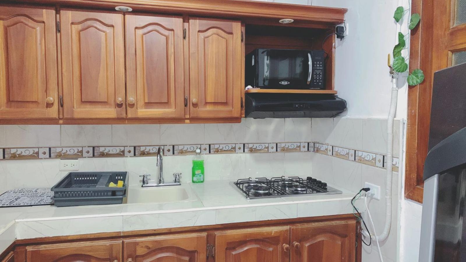 Habitacion Privada En Jardin Cerca Al Parque Hotel Eksteriør billede